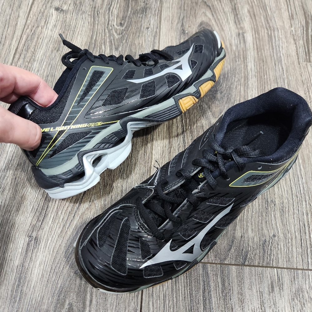 Mizuno Wave Lightning RX3 Black Silver Yellow Womens Traction Volleyball Shoes 7